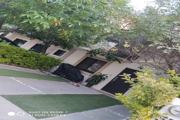 Casa en venta disponible en Avenida el marques #4, Colonia Rincones del ...