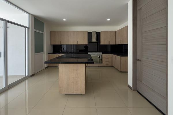 Foto de inmueble en Av. Eugenio Garza Sada, Col. Los Pocitos C.P. 20328, Aguascalientes