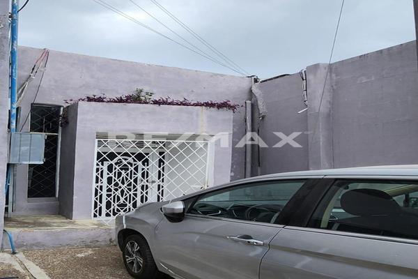 Foto de inmueble en AVENIDA HIDALGO, Col. Choferes C.P. 89337, Tampico
