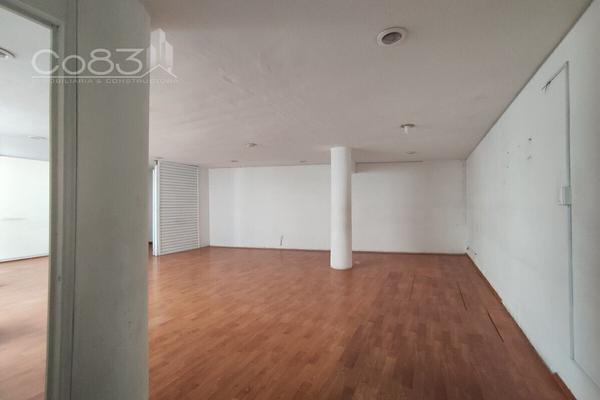 Foto de inmueble en Av. Insurgentes Sur, Col. Roma Norte C.P. 06700, Cuauhtémoc