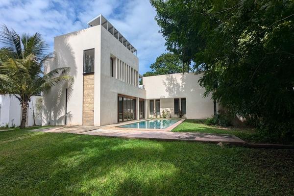 Foto de inmueble en Av. la Ceiba 16, Col. Club de Golf La Ceiba C.P. 97302, Mérida