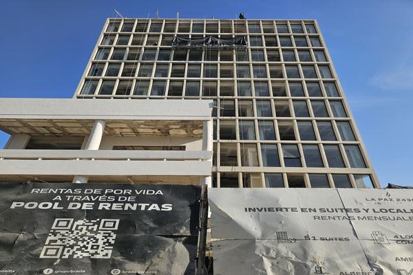 Foto de inmueble en Av la Paz, Col. Arcos Vallarta C.P. 44130, Guadalajara