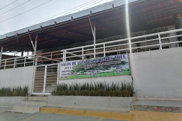Foto de inmueble en Av Lago de Guadalupe, Col. Ampliación Bosques de Ixtacala C.P. 52919, Atizapán de Zaragoza