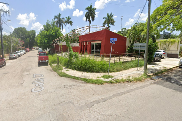 Terreno disponible en venta en Av. Libano, Colonia México, C.P. 97125