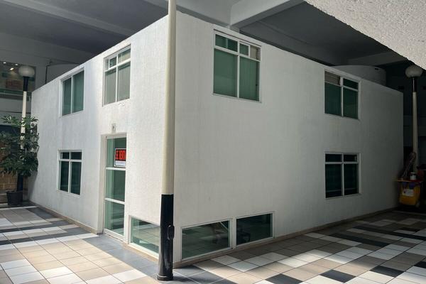 Foto de inmueble en Av. Lomas Verdes, Col. Lomas Verdes 3a Sección C.P. 53125, Naucalpan de Juárez