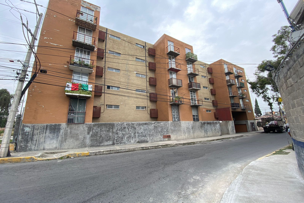 Foto de inmueble en Av. Los Angeles, Col. San Martín Xochinahuac C.P. 02120, Azcapotzalco