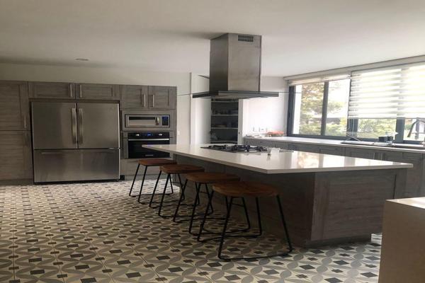 Foto de inmueble en Av. Manuel Ávila Camacho ,, Col. Country Club C.P. 44610, Guadalajara