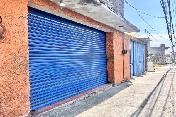 Foto de inmueble en Av. Océano Pacífico, Col. Lomas Lindas II Sección C.P. 52947, Atizapán de Zaragoza