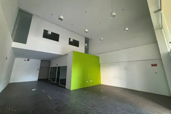 Foto de inmueble en Av. Paseo del Moral #300, Col. Jardines del Moral C.P. 37160, León