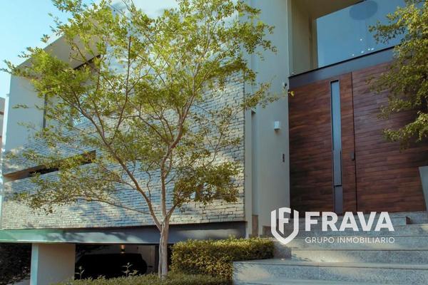 Se vende casa en AV. PASEO VALLE REAL 3000, Colonia Puerta de Hierro, C ...