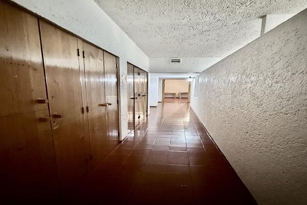 Foto de inmueble en av. Patriotismo, Col. San Pedro de los Pinos C.P. 03800, Benito Juárez
