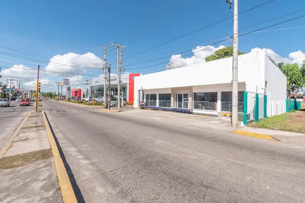 Foto de inmueble en Av. Puebla #324, Col. Magisterio C.P. 93320, Poza Rica de Hidalgo