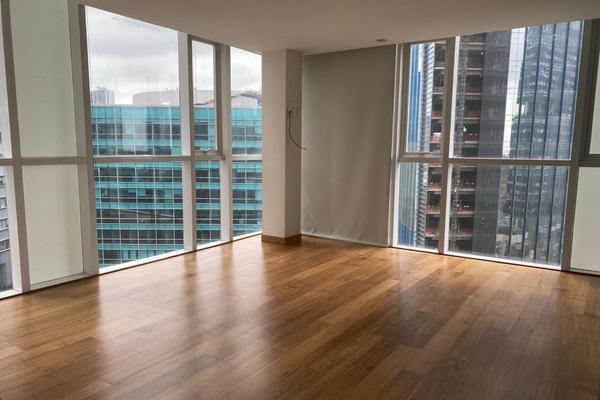 Foto de inmueble en avenida santa fe, Col. Santa Fe Cuajimalpa C.P. 05348, Cuajimalpa de Morelos