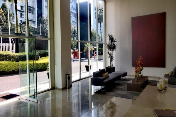 Foto de inmueble en Avenida Santa Fe, Col. Santa Fe Cuajimalpa C.P. 05348, Cuajimalpa de Morelos