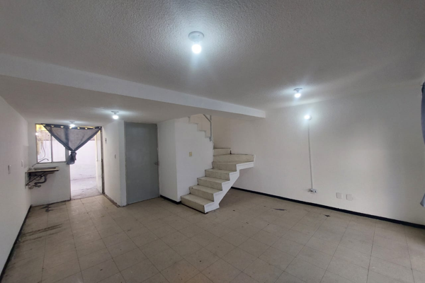 Foto de inmueble en Avenida Sauces, primer sección, mz 7 lt 5 Vivienda 102, Toluca de Lerdo c.p 50210, Col. Los Sauces I C.P. 50210, Toluca