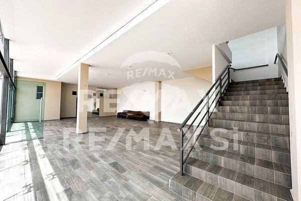 Foto de inmueble en Av Tlacote, Col. Tlacote El Alto C.P. 76229, Querétaro