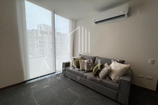 Foto de inmueble en Av Alfonso Reyes, Col. Zona Valle Poniente C.P. 66233, San Pedro Garza García