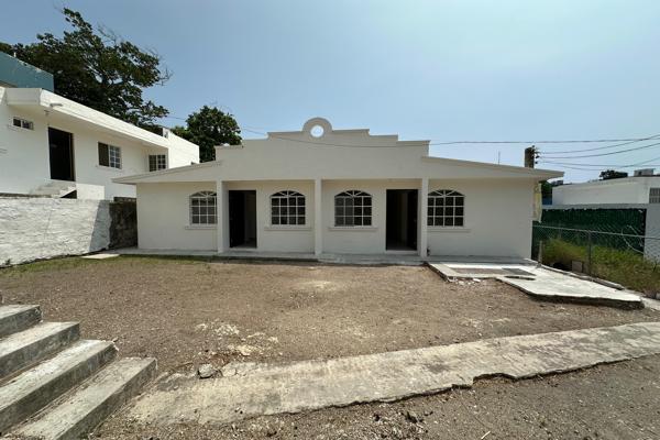 Foto de inmueble en Casa en Venta Col #s/n, Col. Obrera C.P. 89050, Tampico