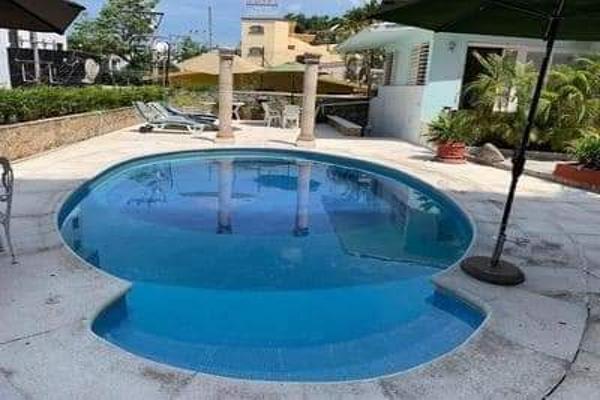 Foto de inmueble en Caracol  #876, Col. Condesa C.P. 39690, Acapulco de Juárez