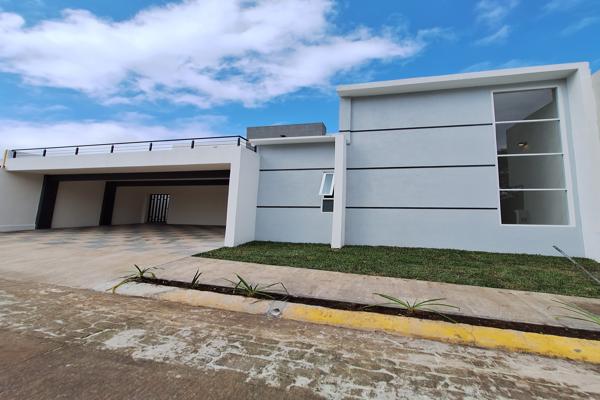 Foto de inmueble en Calle Guillermo Prieto, Col. Las Jacarandas C.P. 91519, Coatepec