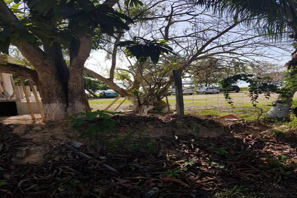 Foto de inmueble en  , Col. Bacalar Dos C.P. 77900, Bacalar