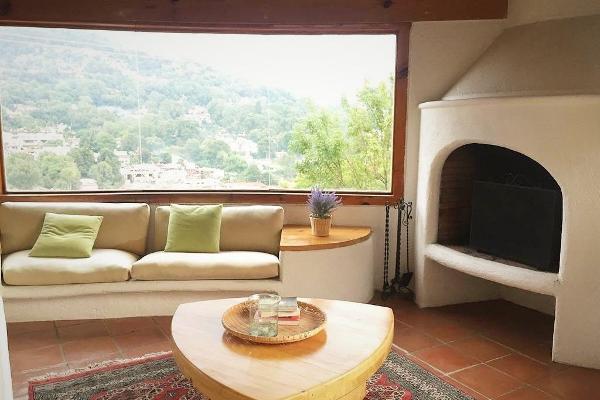 Casa en Barrio El Calvario, Valle de Bravo, Méxic... - Propiedades.com