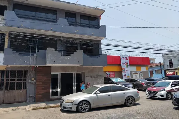 Foto de inmueble en BENITO JUAREZ ESQUINA REVOILUCION #5-11, Col. Túxpam de Rodríguez Cano Centro C.P. 92800, Tuxpan