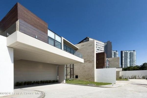 Foto de inmueble en  , Col. Bosque Real C.P. 52774, Huixquilucan
