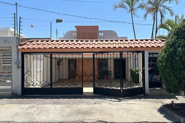 Foto de inmueble en , Col. Bosques de La Victoria C.P. 44540, Guadalajara