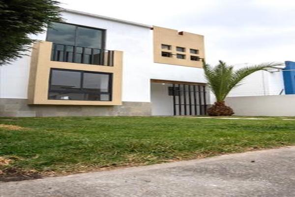 Foto de inmueble en  , Col. Bosques Residencial C.P. 51355, Zinacantepec