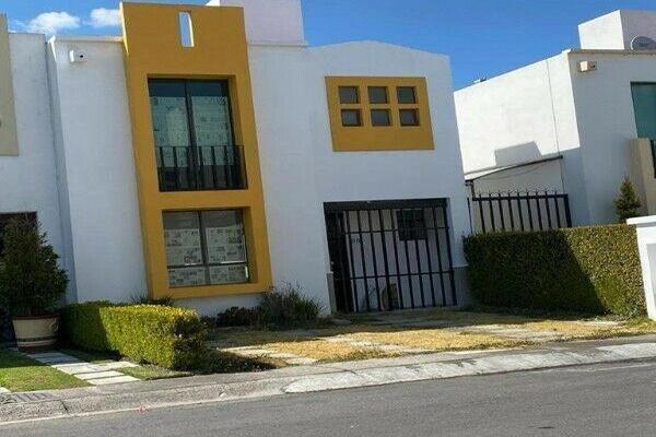 Foto de inmueble en  , Col. Bosques Residencial C.P. 51355, Zinacantepec