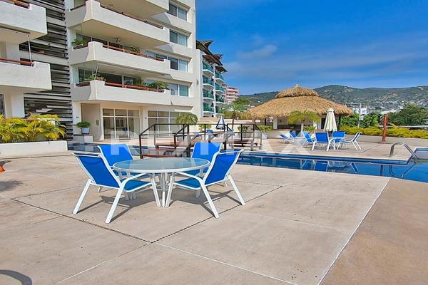 Foto de inmueble en BOUGANVILLE, Col. Lomas de Costa Azul C.P. 39830, Acapulco de Juárez