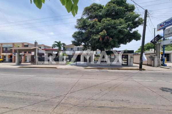 Foto de inmueble en Boulevard Adolfo López Mateo, Col. Unidad Nacional C.P. 89410, Ciudad Madero