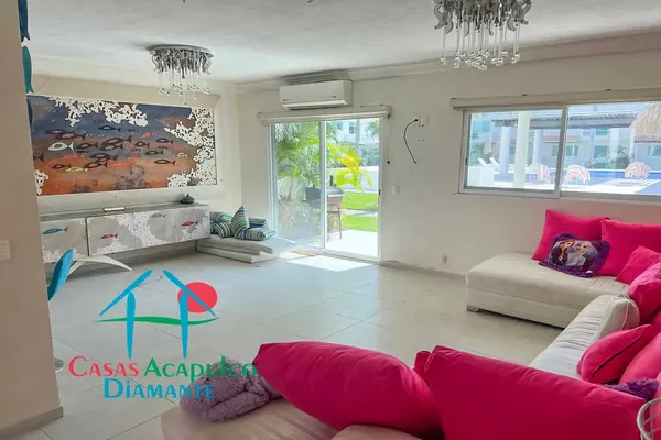 Foto de inmueble en Blvd. De las Naciones Lote No #46, Col. Puerto Marqués C.P. 39890, Acapulco de Juárez