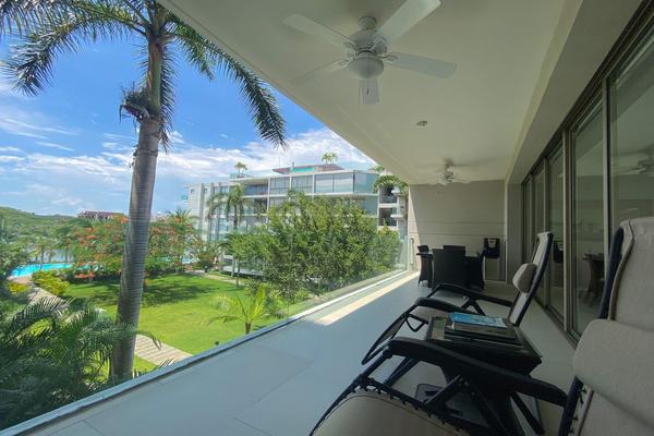 Foto de inmueble en Boulevard Ixtapa, Col. Ixtapa C.P. 40884, Zihuatanejo de Azueta