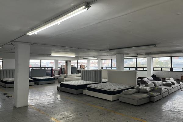 Foto de inmueble en Blvd Toluca, Col. Ciudad Satélite C.P. 53100, Naucalpan de Juárez