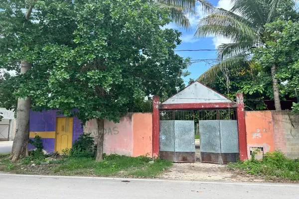Foto de inmueble en CALLE 2A #100, Col. Francisco Villa Oriente C.P. 97370, Kanasín