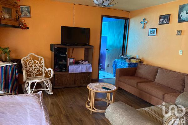 Se vende casa en Calle 30 #210, Colonia Estado de México, C.P. 57210