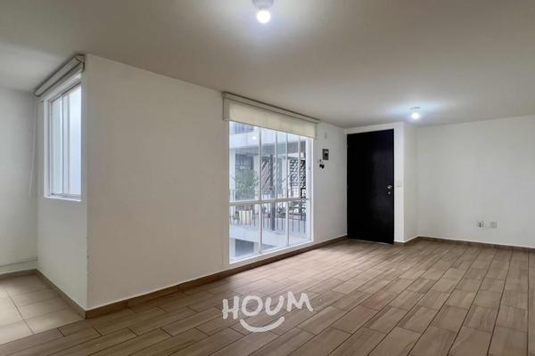 Foto de inmueble en Calle 5, Col. Agrícola Pantitlan C.P. 08100, Iztacalco