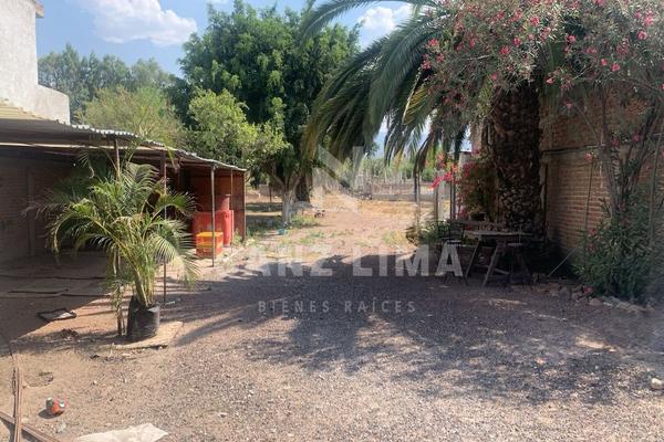Foto de inmueble en Calle Alvaro Obregón, Col. San Antonio C.P. 38048, Celaya