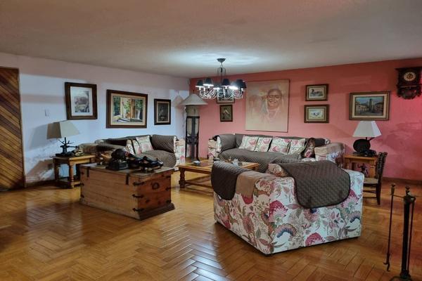 Foto de inmueble en Calle Hacienda Molino de Flores, Col. Bosque de Echegaray C.P. 53310, Naucalpan de Juárez