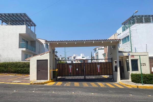 Foto de inmueble en calle, Col. Jardines de San Mateo C.P. 53240, Naucalpan de Juárez