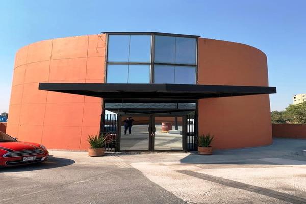 Foto de inmueble en calle, Col. Lomas Verdes 1a Sección C.P. 53120, Naucalpan de Juárez