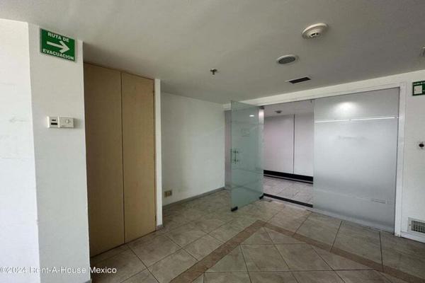 Foto de inmueble en Calle Montecito #1, Col. Napoles C.P. 03810, Benito Juárez