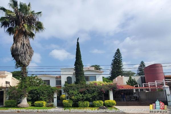 Foto de inmueble en Calle Paseo del Altiplanicie No. 494, Col. Villas de Irapuato C.P. 36670, Irapuato