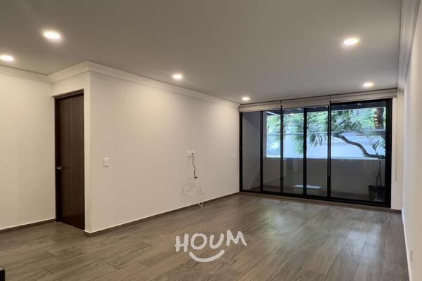 Foto de inmueble en Calle Valencia, Col. Insurgentes Mixcoac C.P. 03920, Benito Juárez
