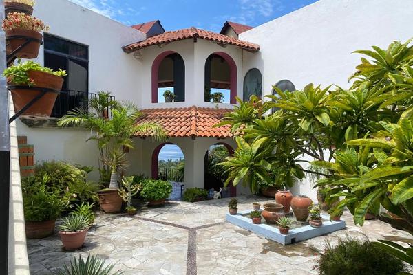 Foto de inmueble en camino del mero #76, Col. La Punta C.P. 28867, Manzanillo