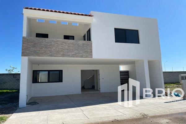 Foto de inmueble en Carretera Al Pueblito, Col. Las Calzadas C.P. 34144, Durango