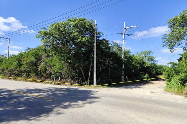 Foto de inmueble en carretera sierra papacal, Col. Komchen C.P. 97302, Mérida