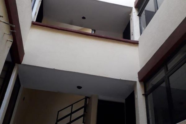 Foto de inmueble en Aztecas, Col. La Romana C.P. 54030, Tlalnepantla de Baz